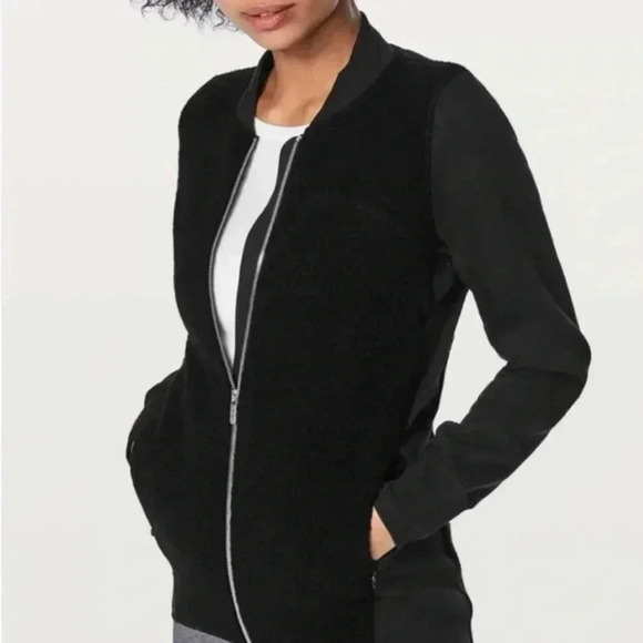 Lululemon Women's Black Stand Out Sherpa Jacket Full Zip Size 4 - Picture 3 of 4